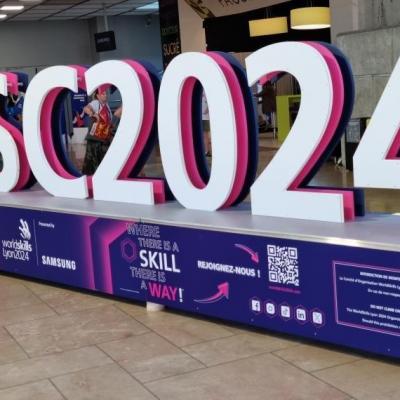 Module événementiel pour annoncer la finale mondiale des jeunes artisans pour 2024 à Lyon